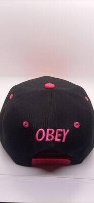 Capellino OBEY